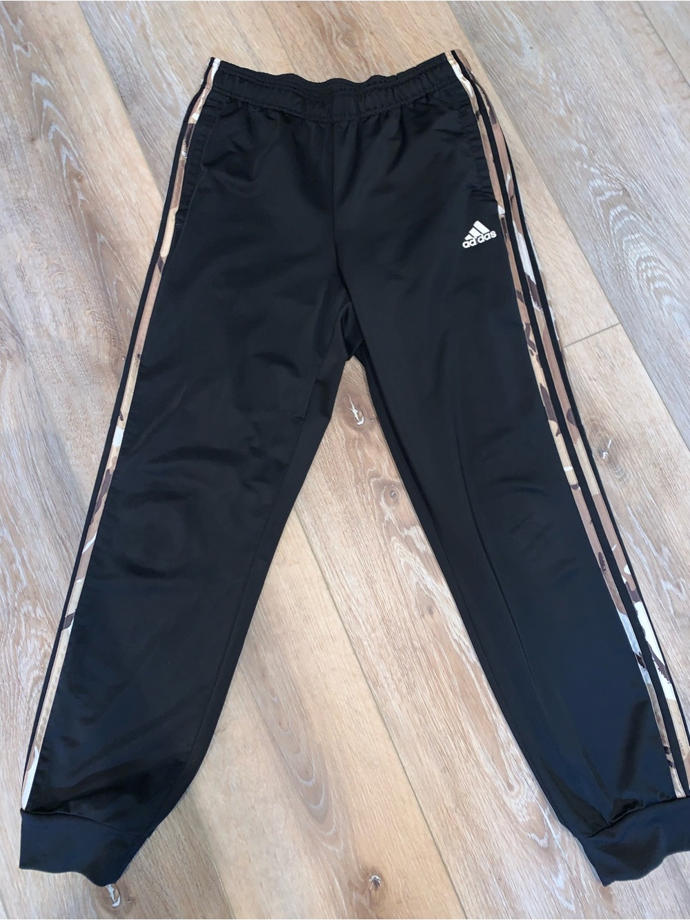 Adidas animal print camouflage jogger pants three stripes size medium